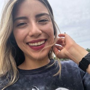 Meet your Posher, Isis